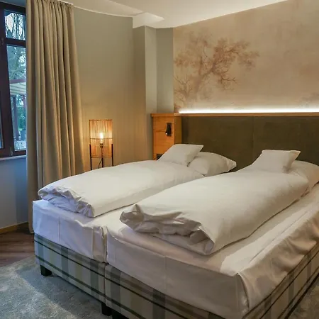 Klosterwald 3*